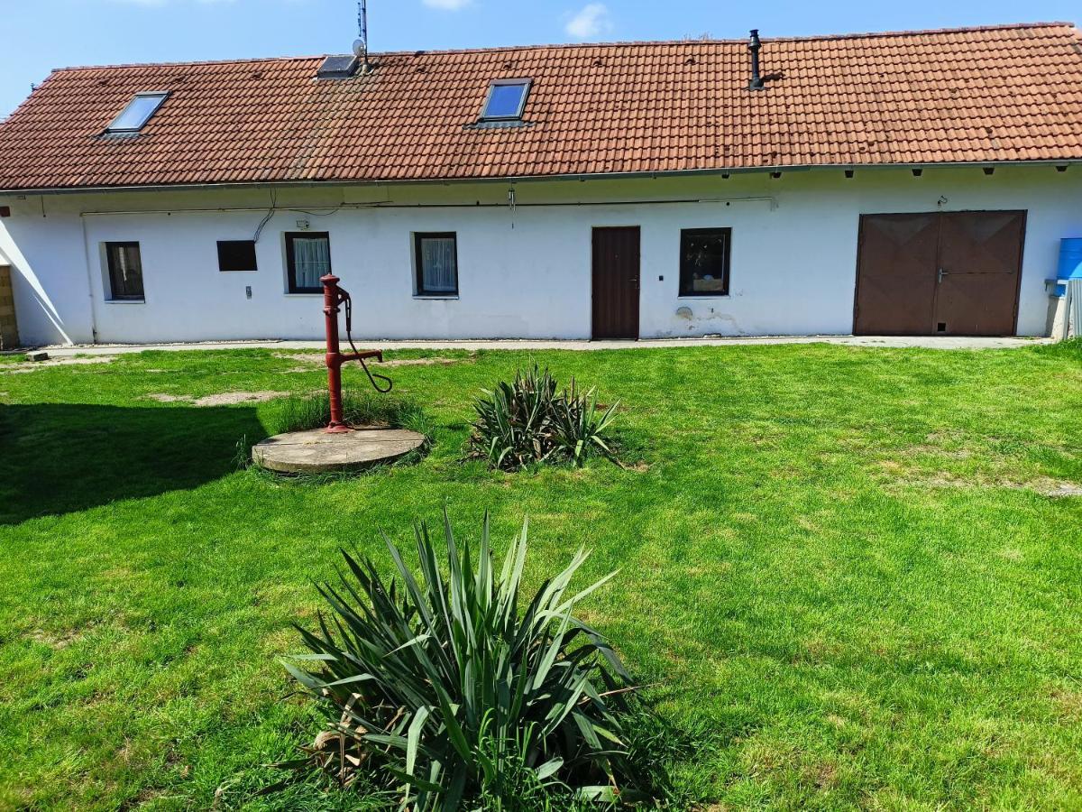 Vila Rekreacni Dum U Elisky A Barusky Krakovany Exteriér fotografie