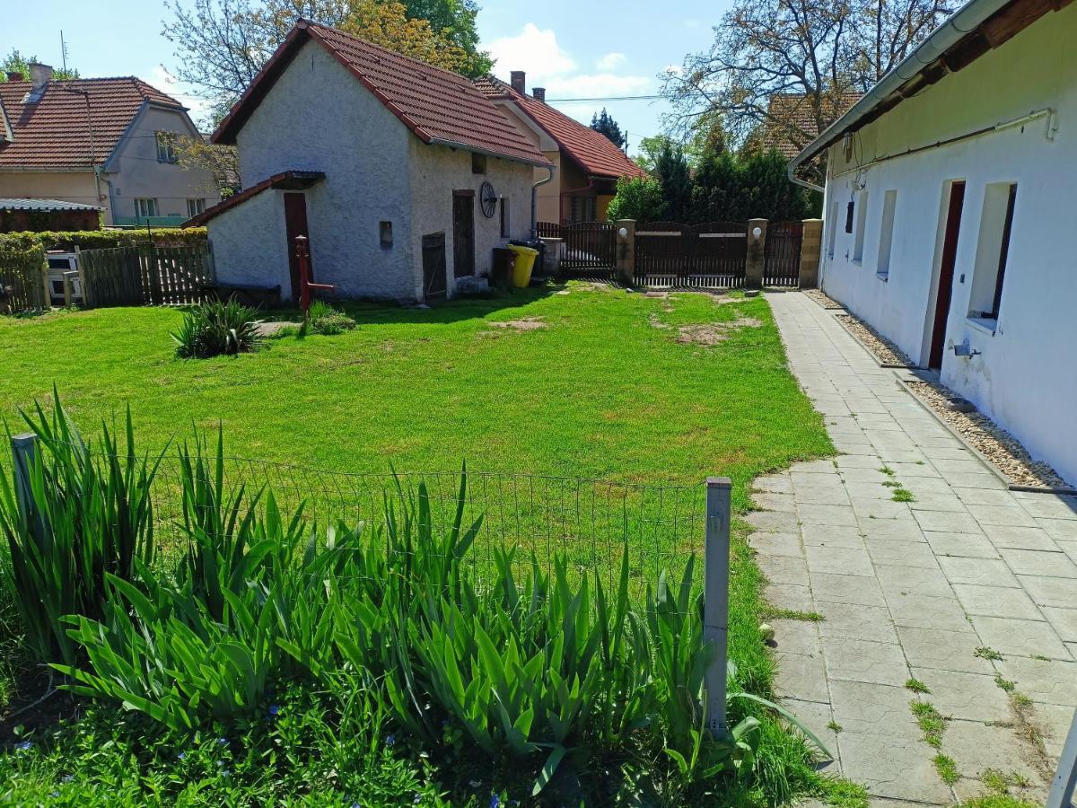 Vila Rekreacni Dum U Elisky A Barusky Krakovany Exteriér fotografie
